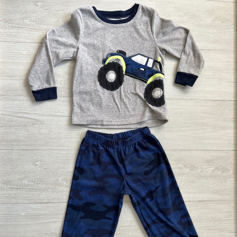 Carter's pajamas  Monster Truck set for the winter  4T